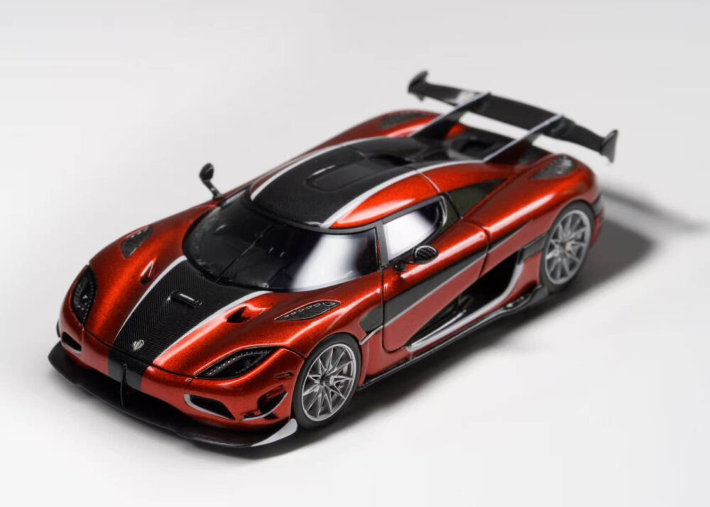 Koenigsegg Sports Car Model - Exquisite Craftsmanship, High - Fidelity Replica - Image 4